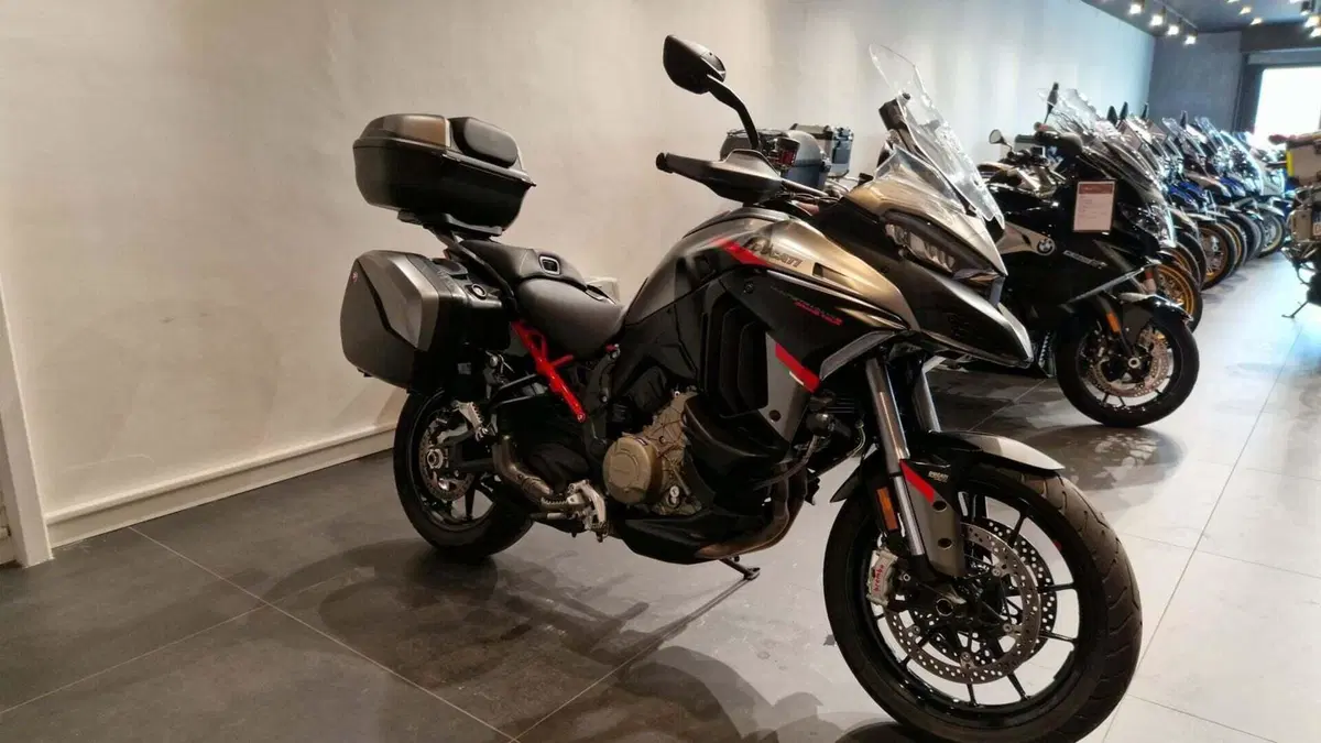 Ducati Multistrada V4 S Grand Tour (2024) (6)