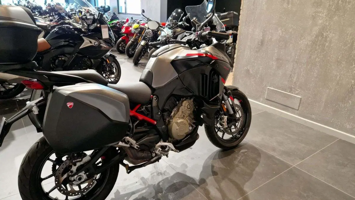 Ducati Multistrada V4 S Grand Tour (2024) (7)