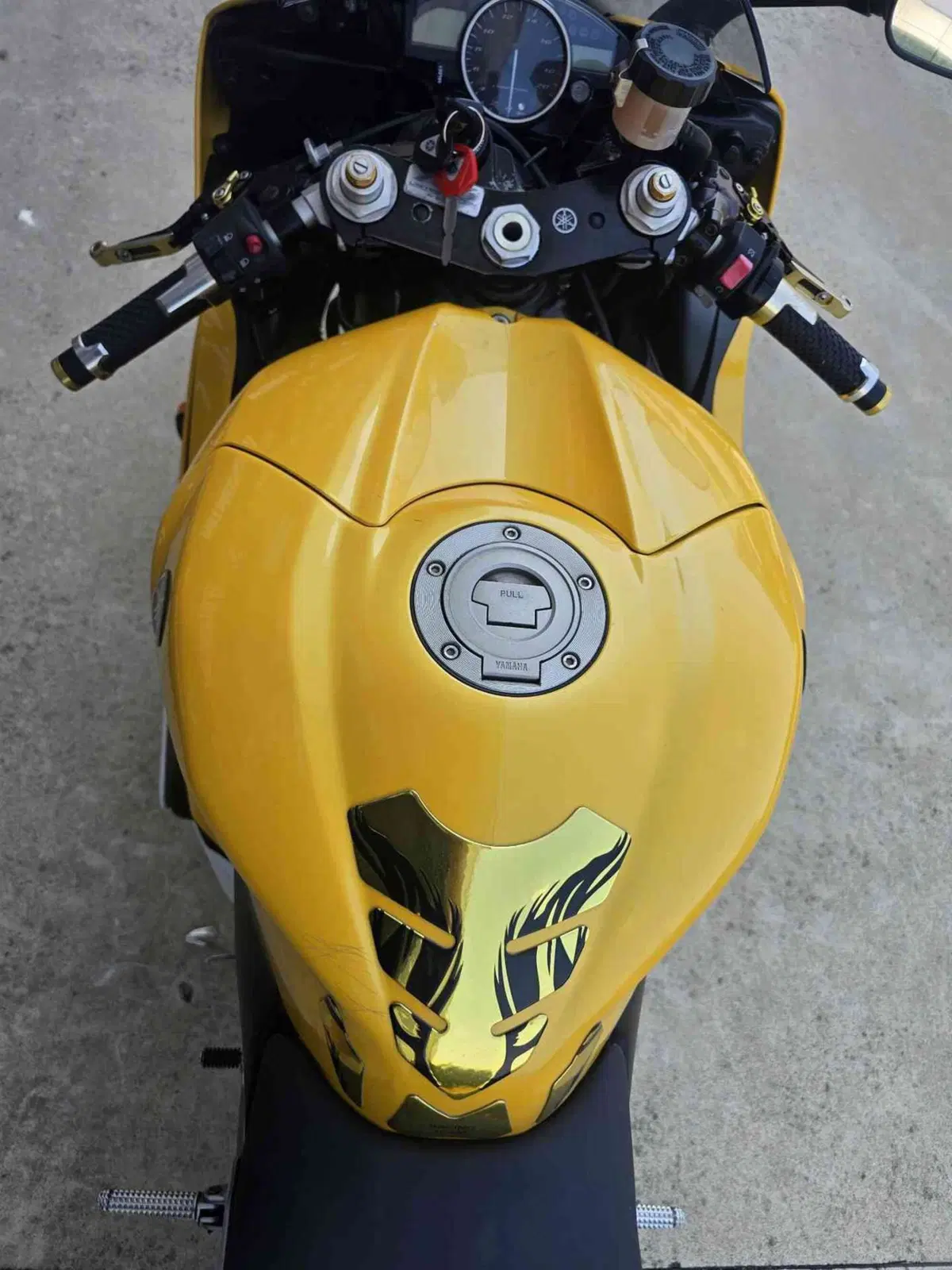 Yamaha YZF R6 (2006 - 07) (13)