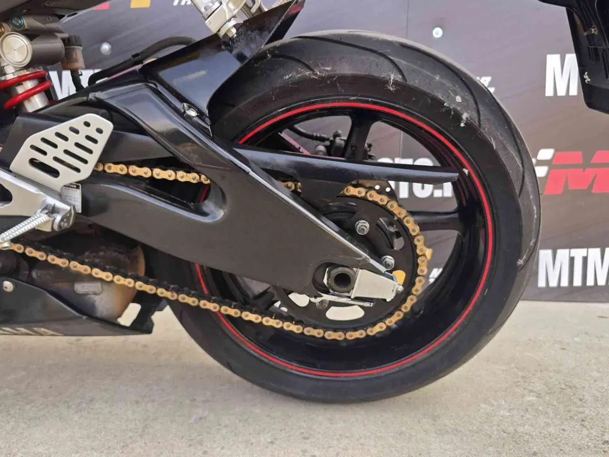 Yamaha YZF R6 (2006 - 07) (11)