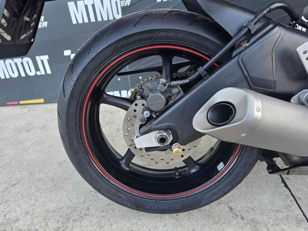 Yamaha YZF R6 (2006 - 07) (13)