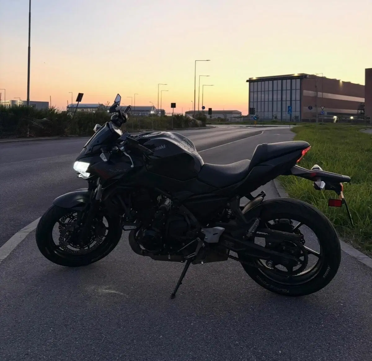 Kawasaki Z 650 (2021 - 24) (5)
