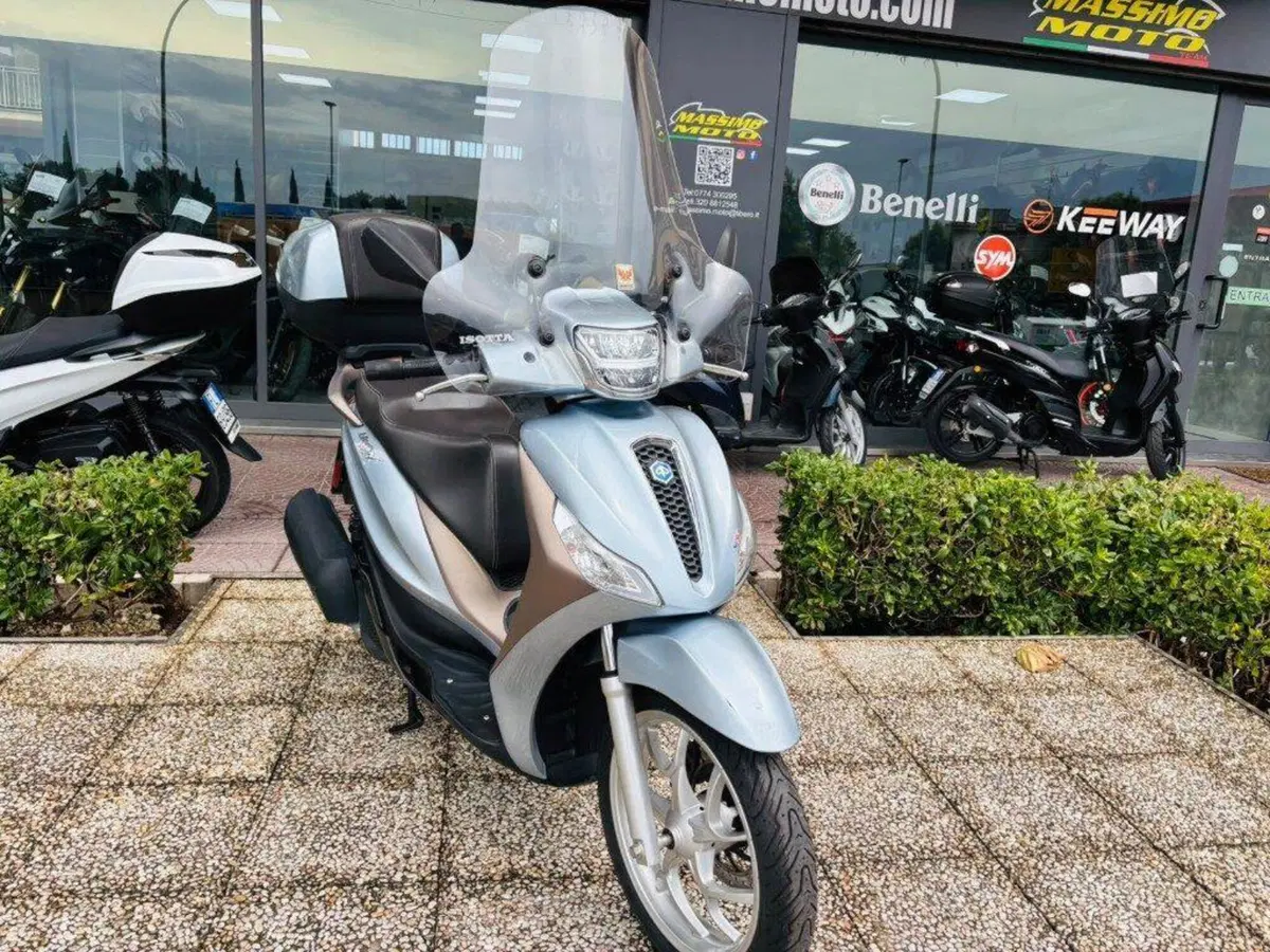 Piaggio Medley 150 ABS (2021 - 25) (9)