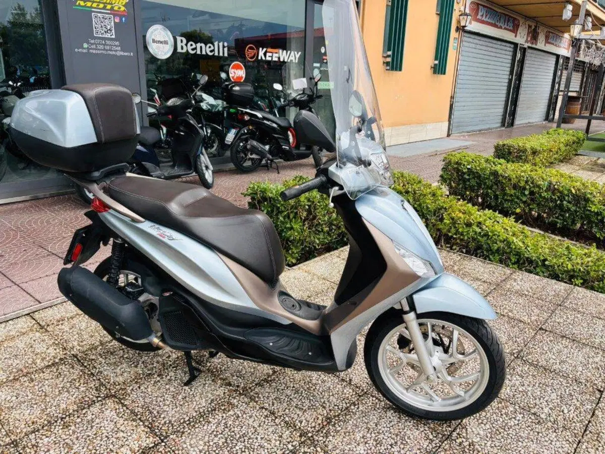 Piaggio Medley 150 ABS (2021 - 25) (4)