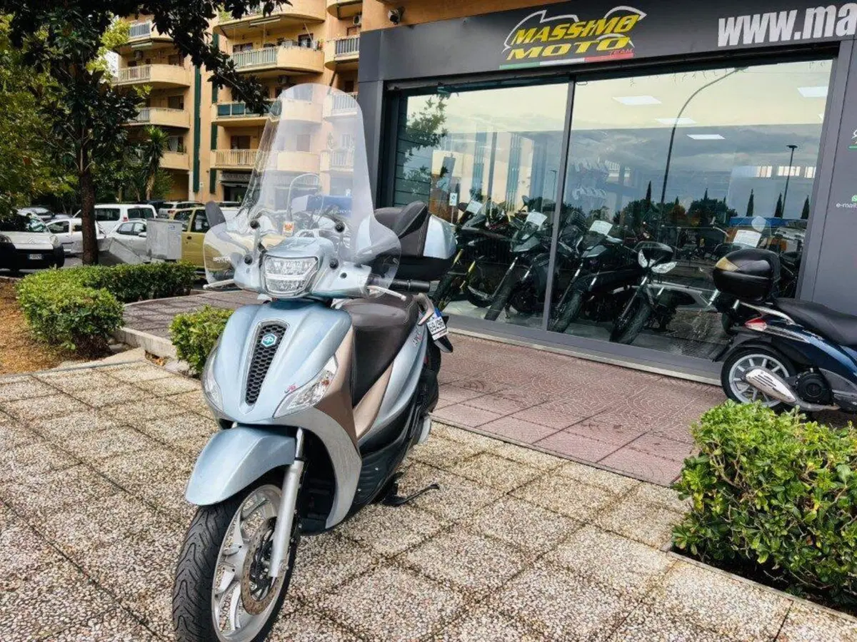 Piaggio Medley 150 ABS (2021 - 25) (8)