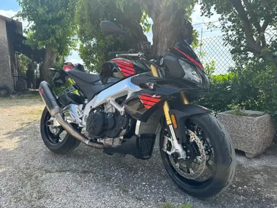 Aprilia Tuono V4 RR (2017 - 18) usata