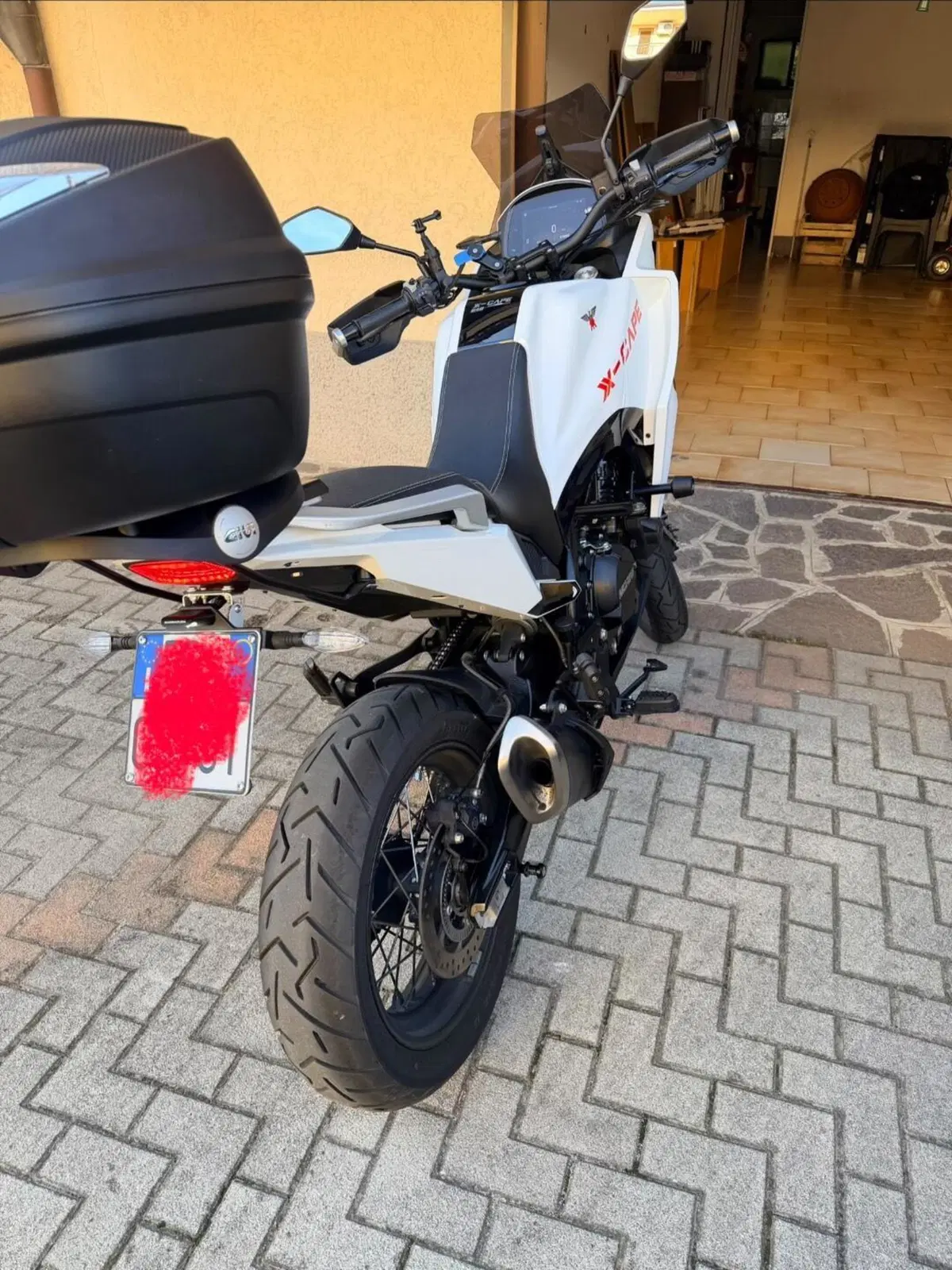 Moto Morini X-Cape 650 (2021 - 26) (4)