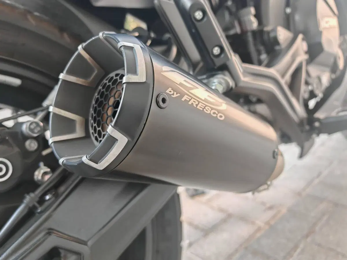 Moto Morini SEIEMMEZZO SCR (2022 - 26) (7)