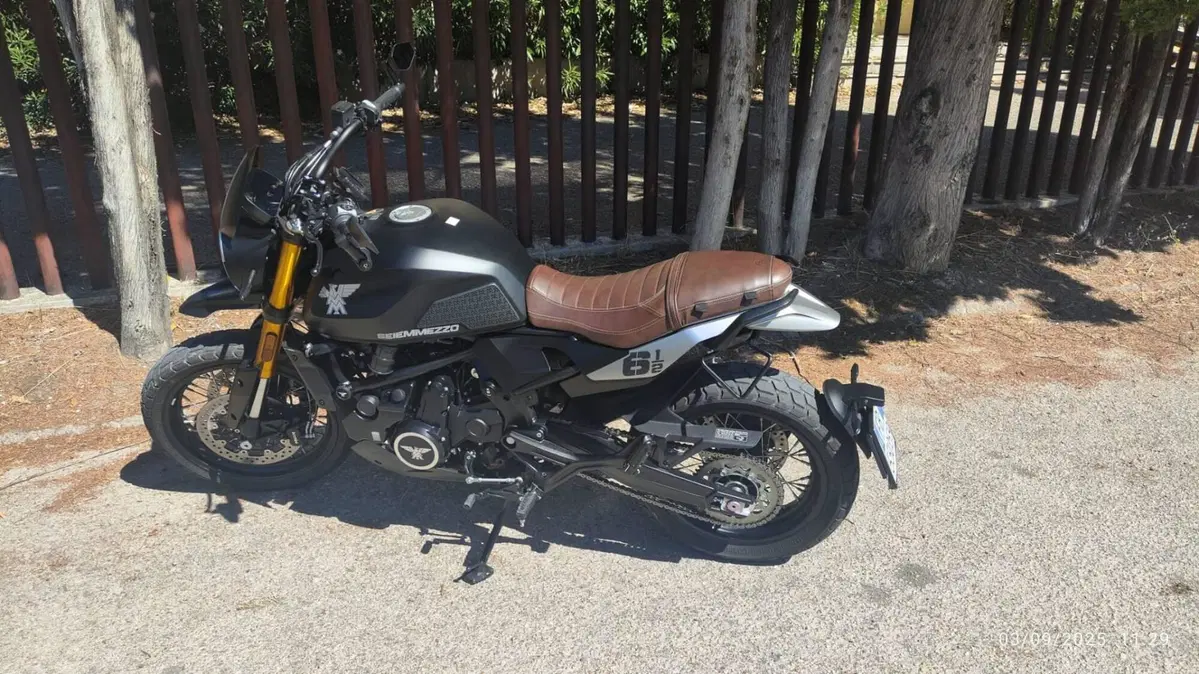 Moto Morini SEIEMMEZZO SCR (2022 - 26) (5)