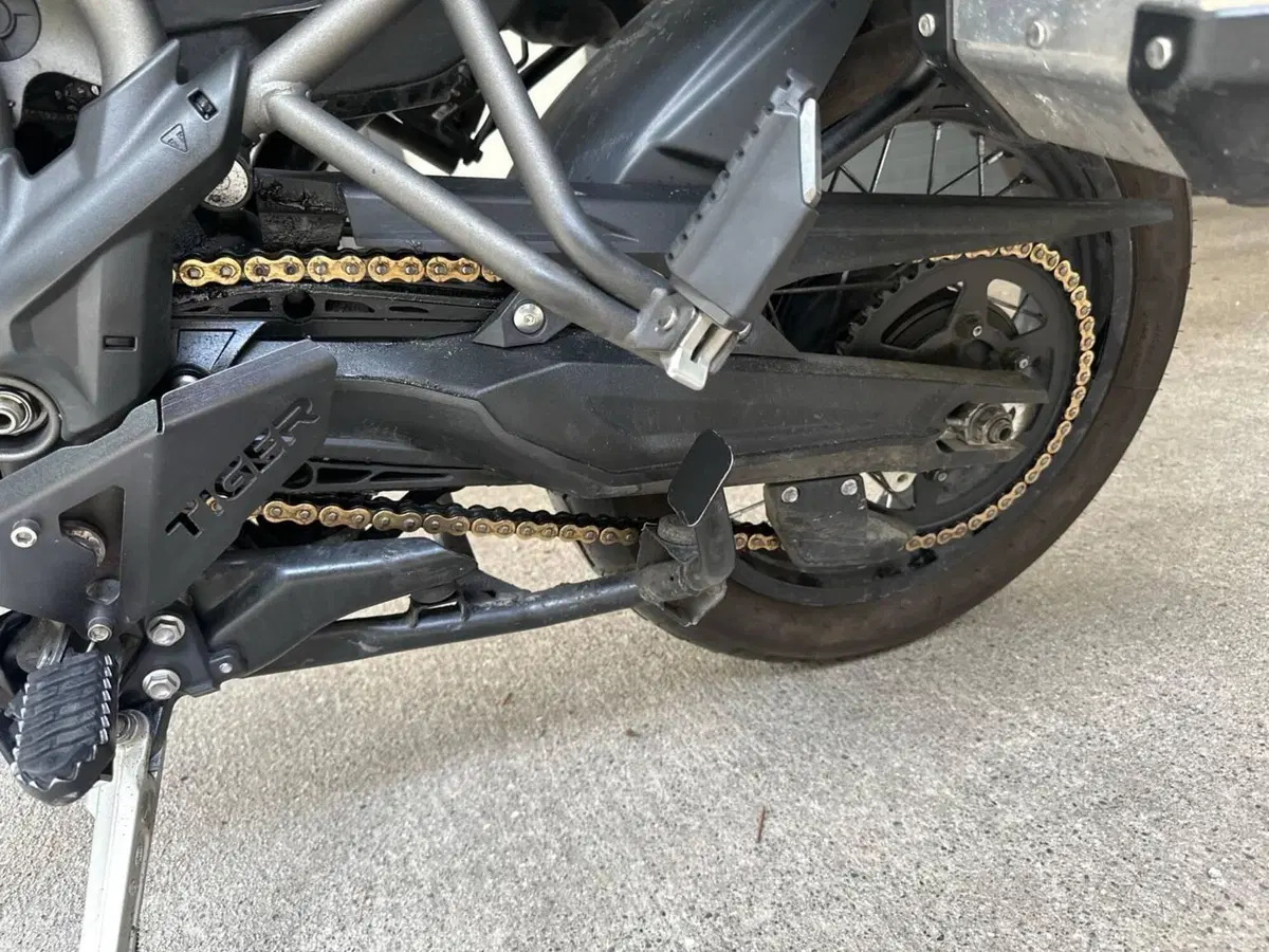 Triumph Tiger 800 XCx (2015 - 17) (8)