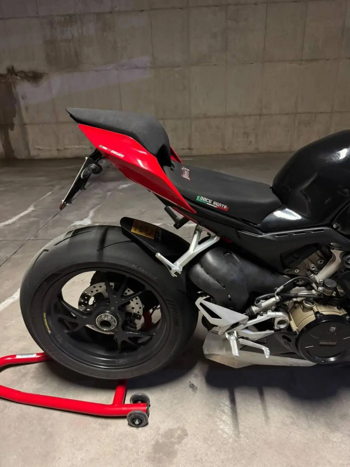 Ducati Panigale V4 S 1100 (2020) (8)
