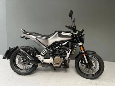 Husqvarna Svartpilen 125 (2021 - 23) usata