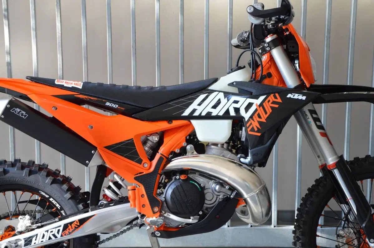 KTM 300 EXC Hardenduro (2027) (2)