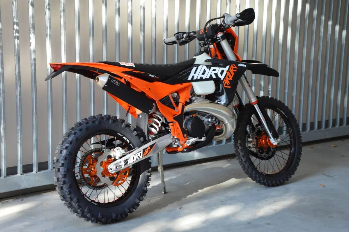 KTM 300 EXC Hardenduro (2027) (3)