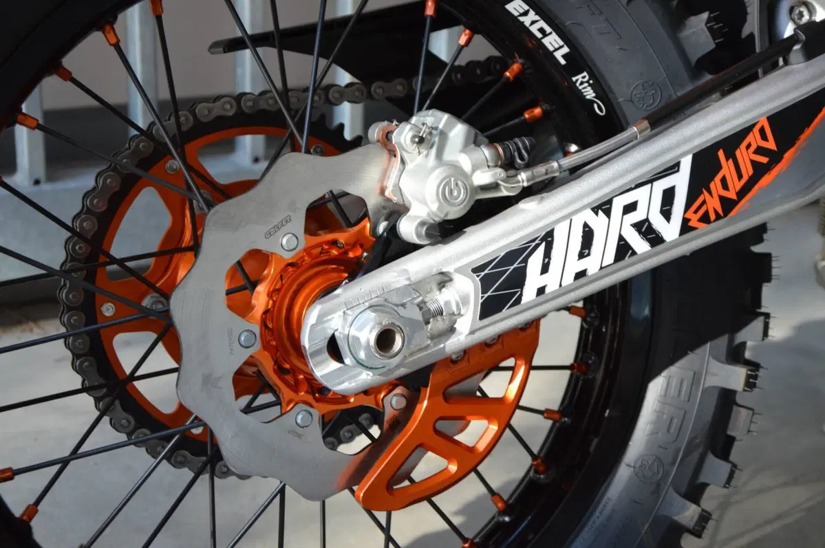 KTM 300 EXC Hardenduro (2027) (5)