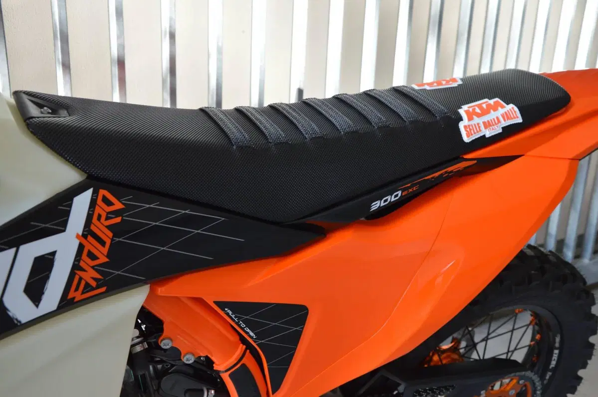 KTM 300 EXC Hardenduro (2027) (13)