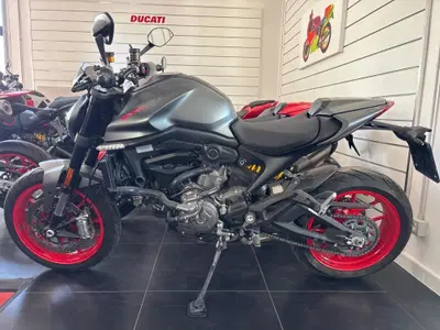 Ducati Monster 937 + (2021 - 25) usata
