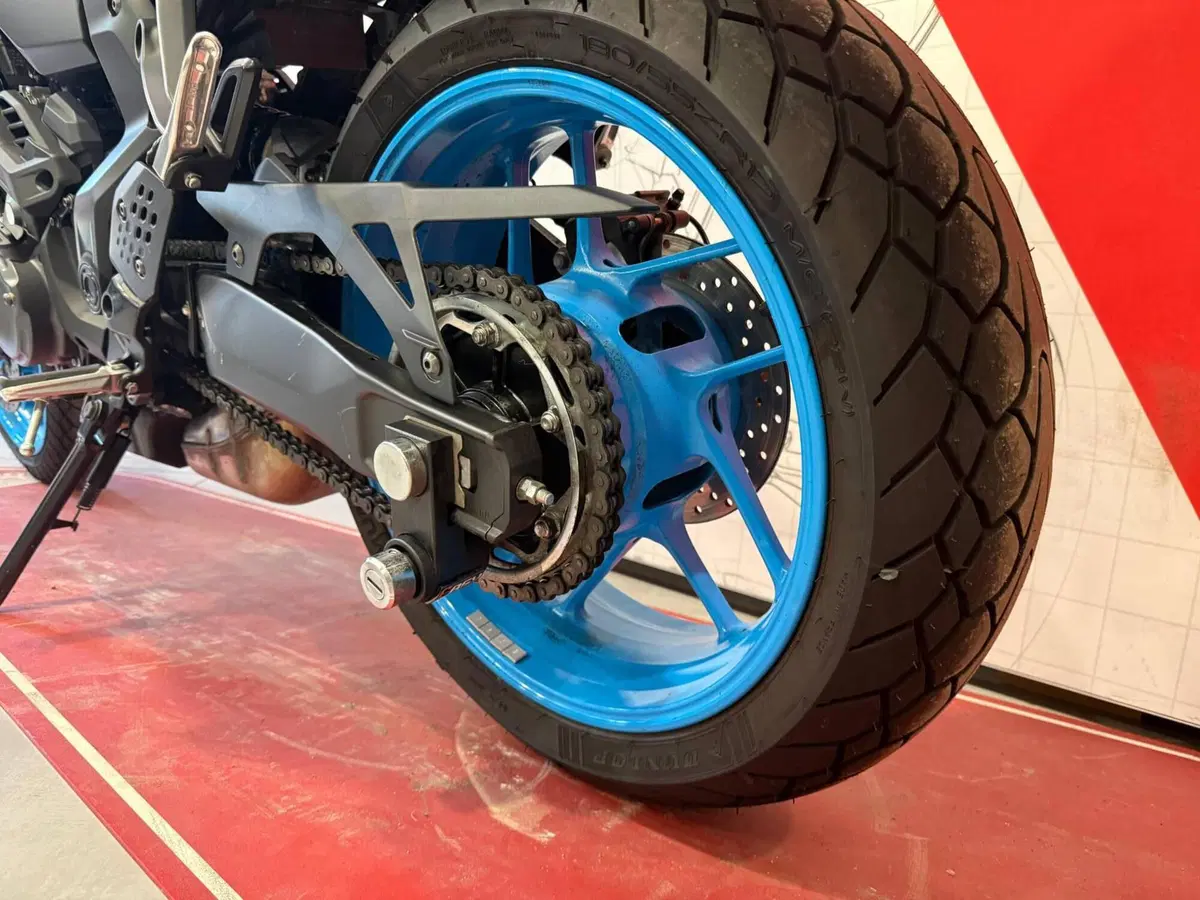 Yamaha MT-07 Y-AMT (2025 - 26) (10)