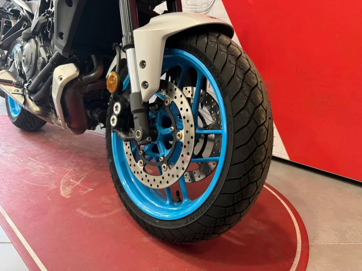 Yamaha MT-07 Y-AMT (2025 - 26) (12)