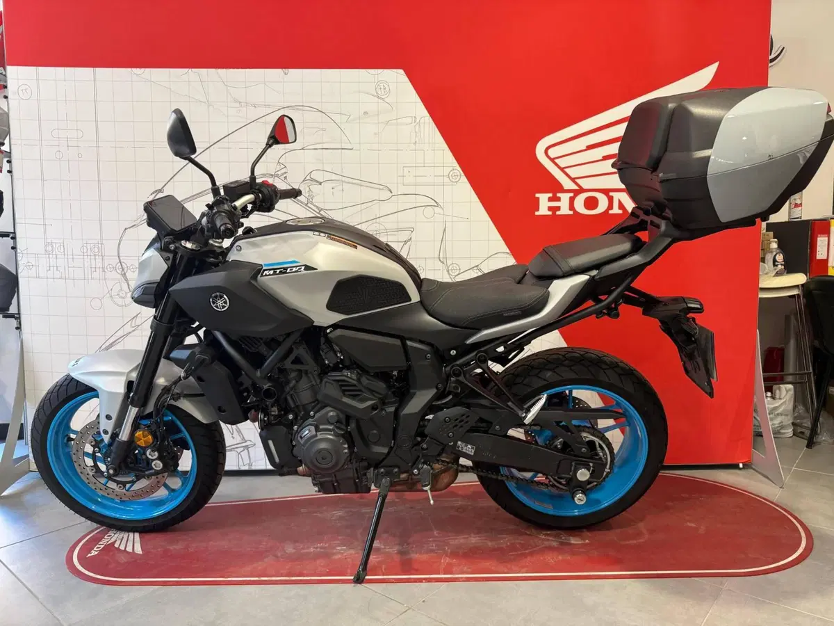 Yamaha MT-07 Y-AMT (2025 - 26)