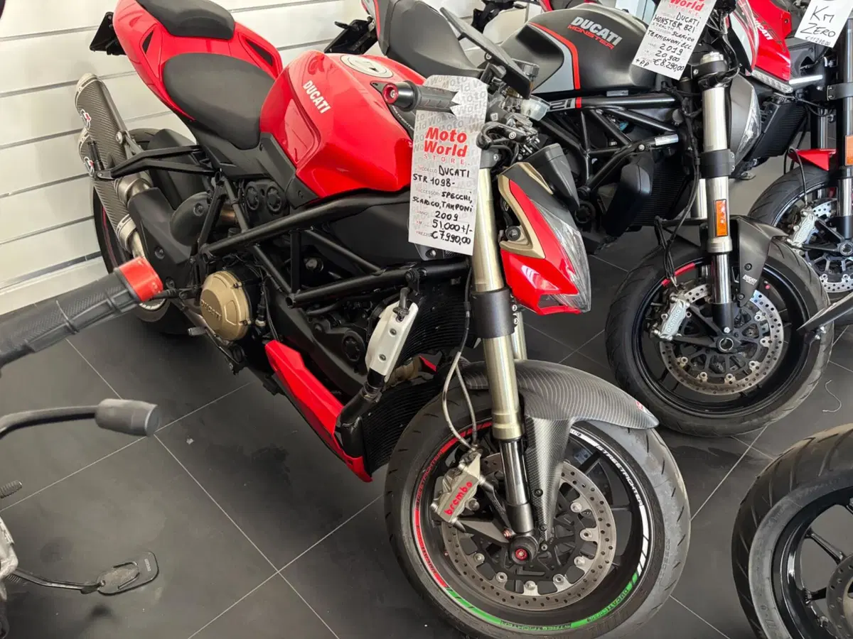 Ducati Streetfighter (2009 - 12) (2)