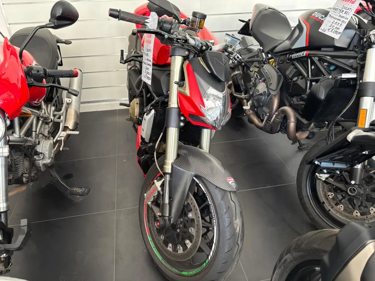 Ducati Streetfighter (2009 - 12) (5)