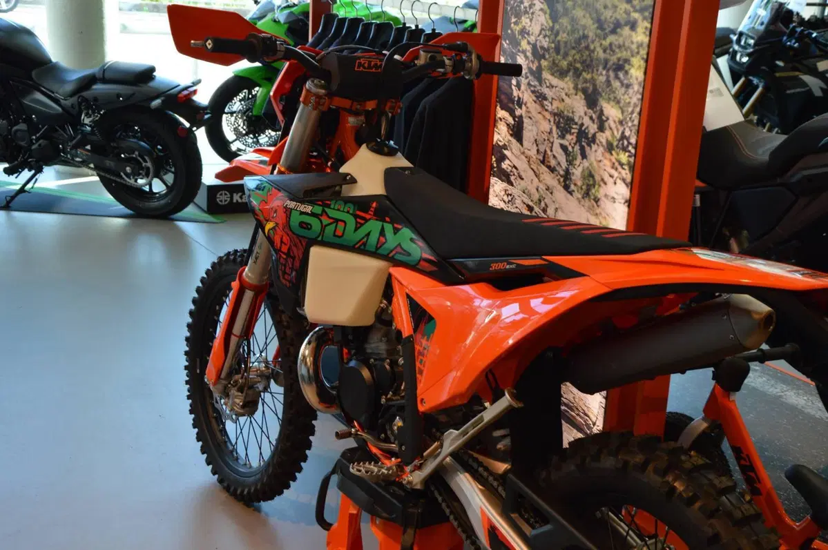 KTM 300 EXC 6Days (2027) (5)