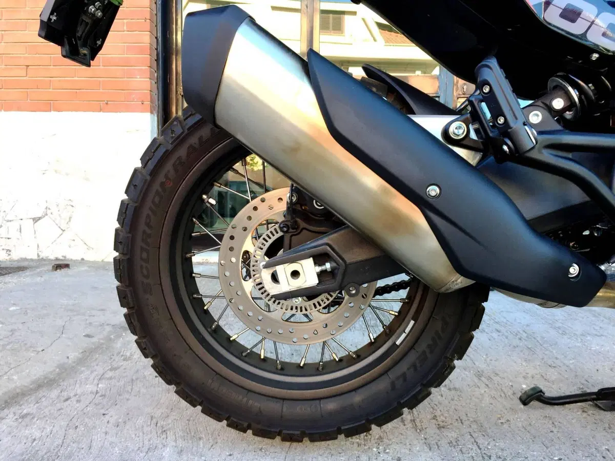 Moto Morini X-Cape 700 Alloy Wheels (2025 - 26) (14)
