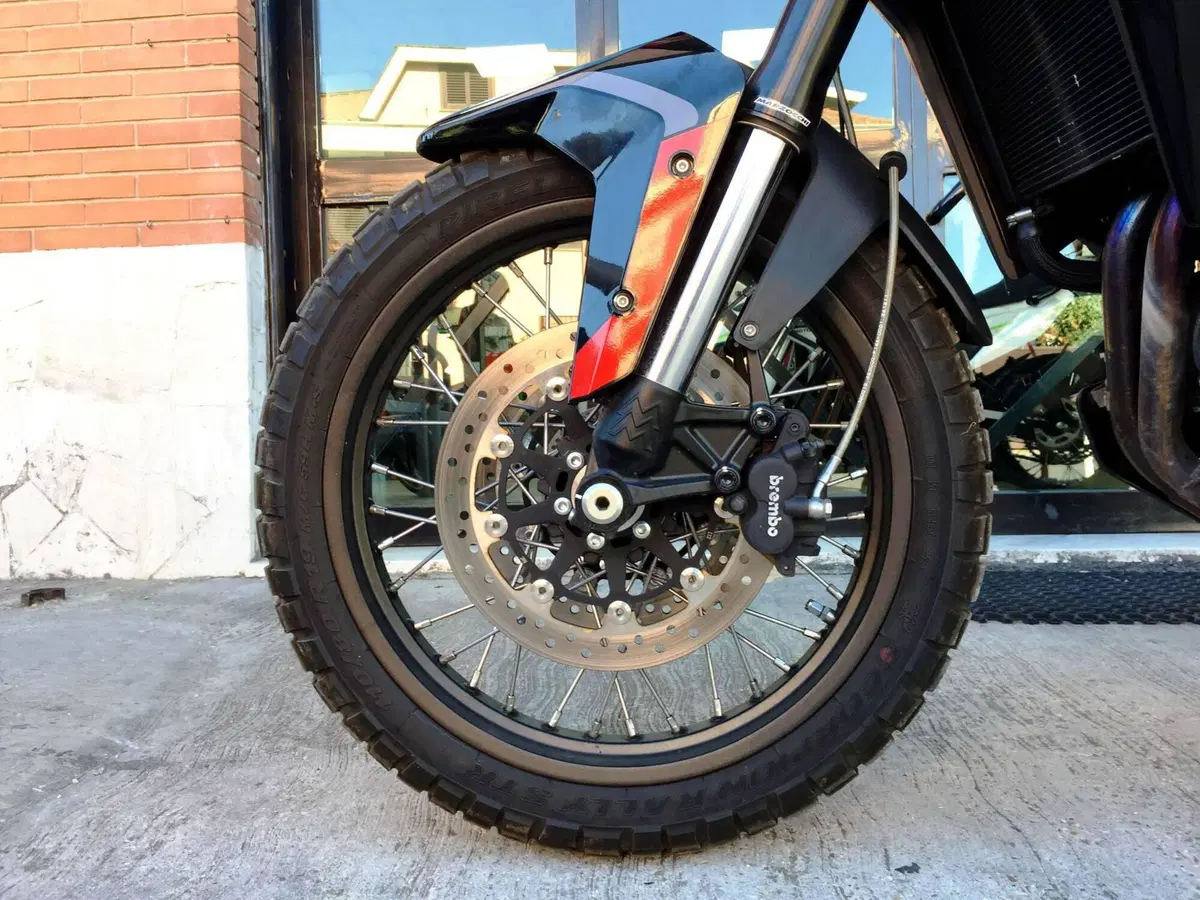 Moto Morini X-Cape 700 Alloy Wheels (2025 - 26) (17)