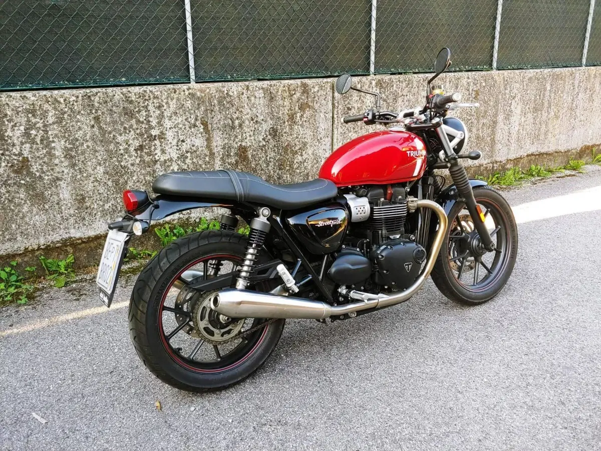 Triumph Street Twin 900 (2017 - 18) (3)