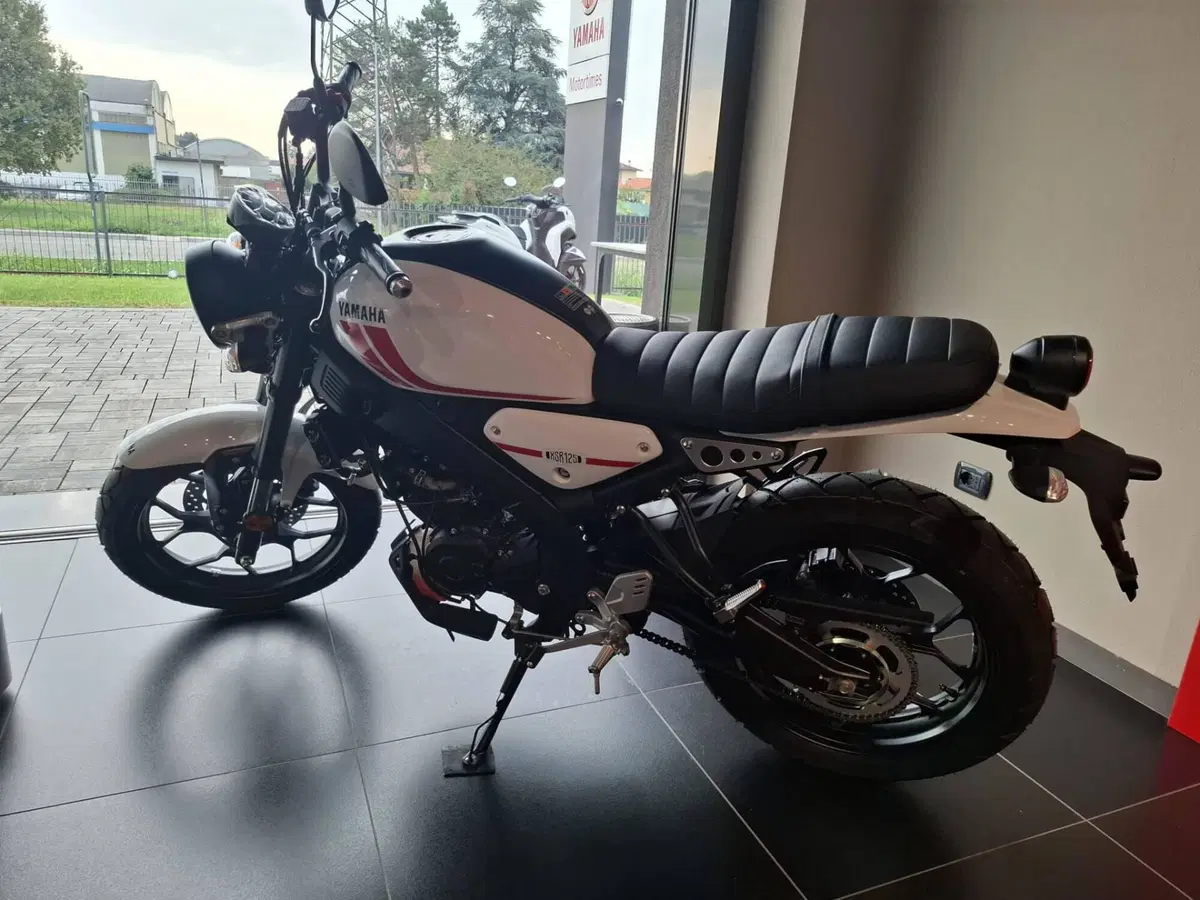 Yamaha XSR 125 Legacy (2025 - 26) (2)