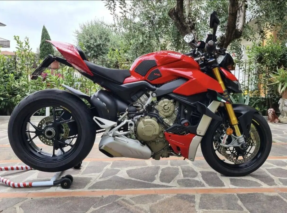 Ducati Streetfighter V4 1100 S (2020) (3)