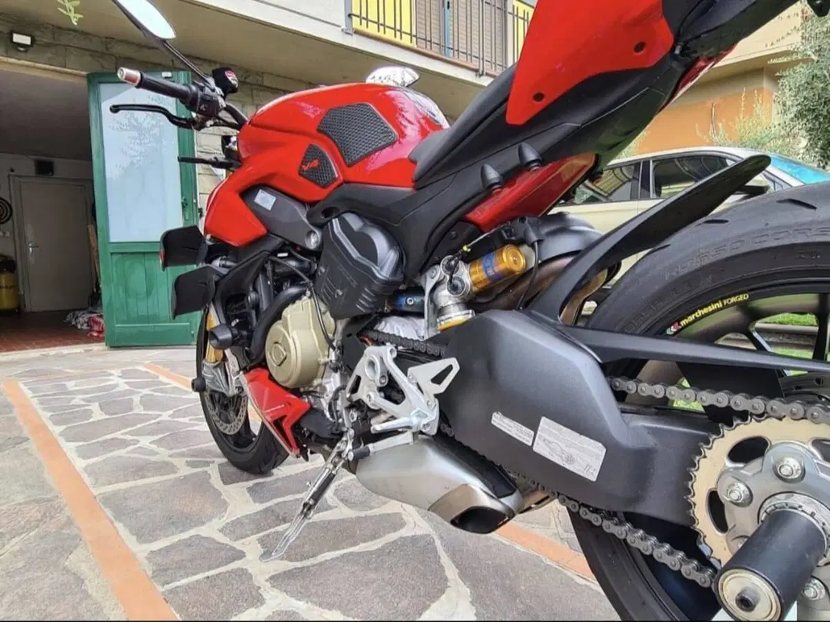 Ducati Streetfighter V4 1100 S (2020) (6)