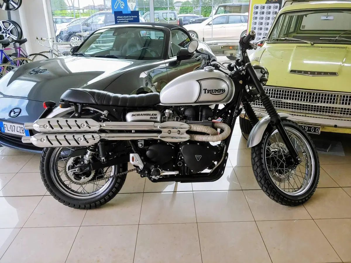 Triumph Scrambler (2006 - 17) (2)