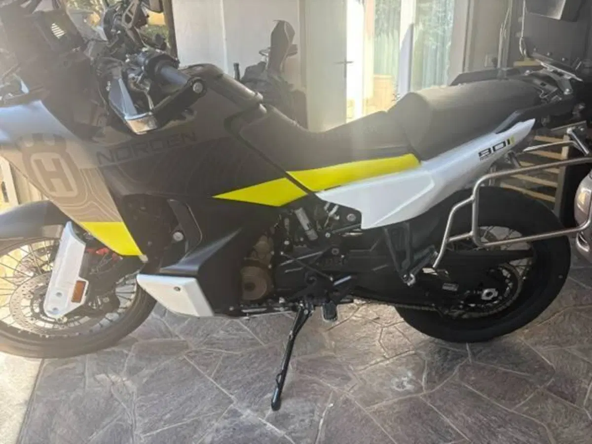 Husqvarna Norden 901 (2022 - 26) (3)