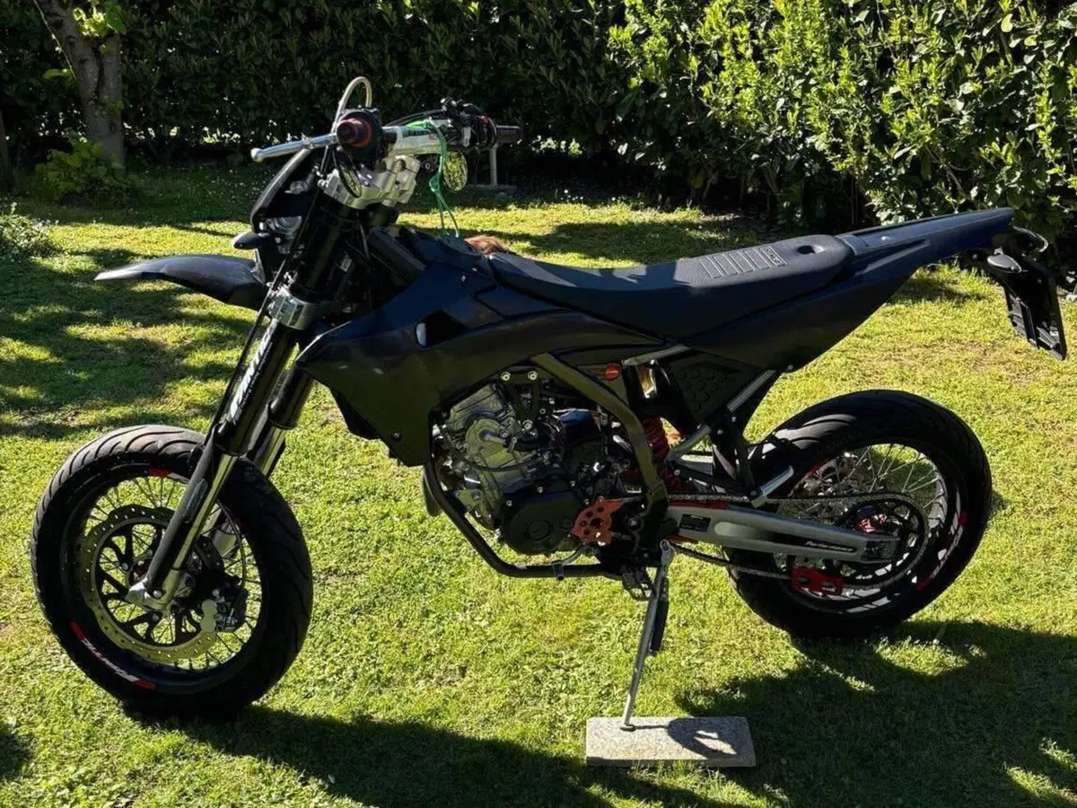 Fantic Motor XMF 125 Motard Performance 4t (2021 - 22)