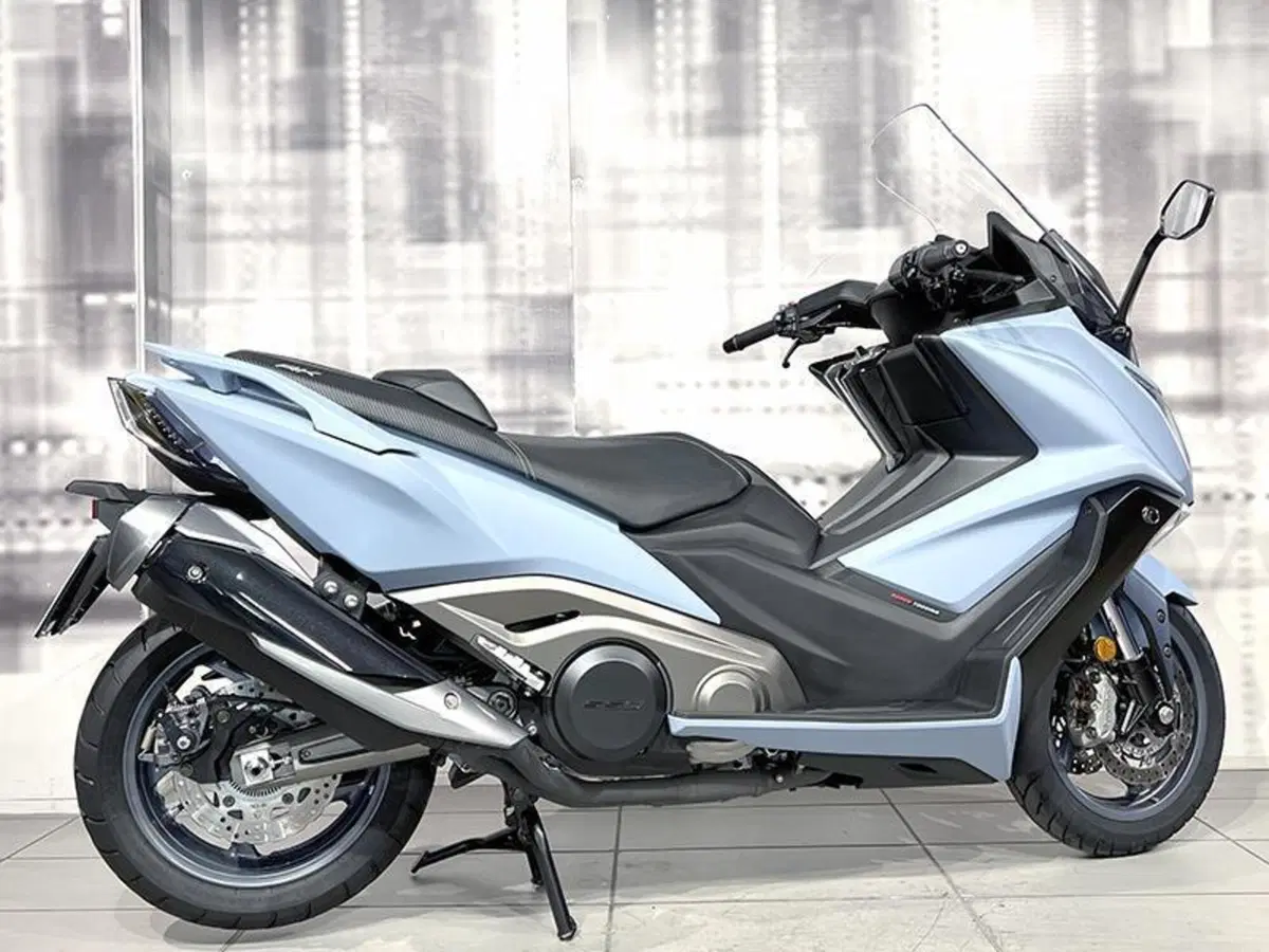 Kymco AK 550 ETS (2021 - 26) (8)