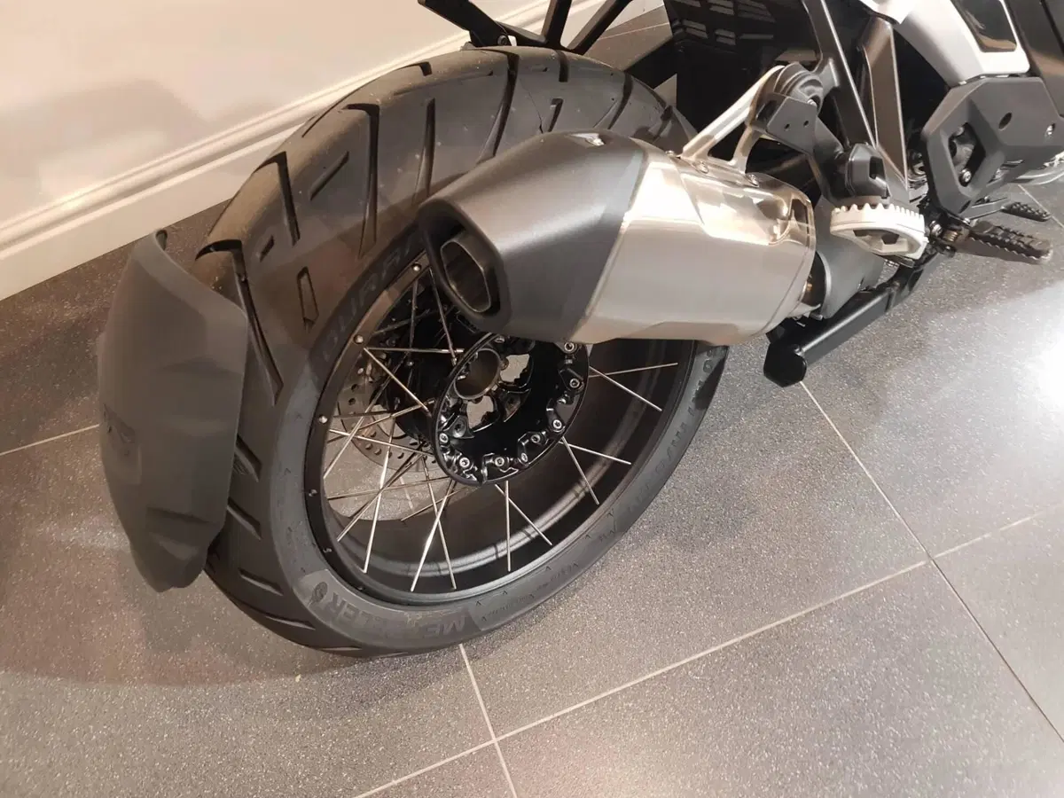 Bmw R 1300 GS Trophy (2023 - 26) (6)