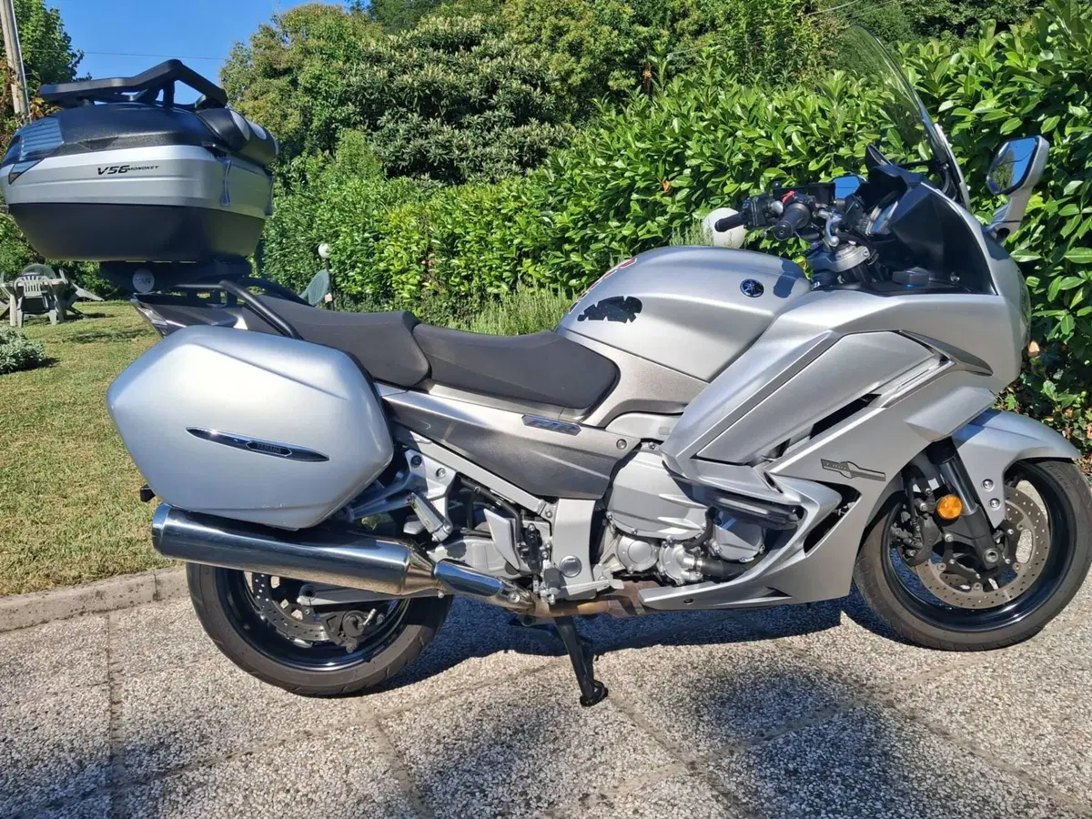 Yamaha FJR 1300 AE (2016 - 20) (2)
