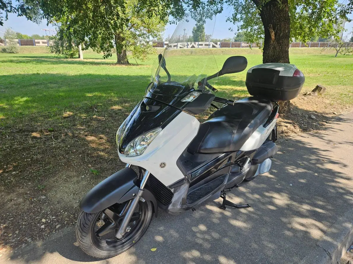 Yamaha X-Max 250 (2007 - 09) (3)