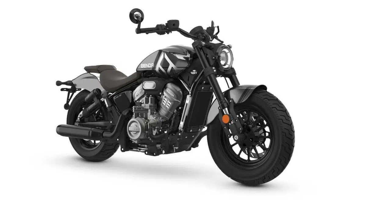 BENDA Rock 707: la cruiser che si abbassa da sola e non ha bisogno della frizione (2)