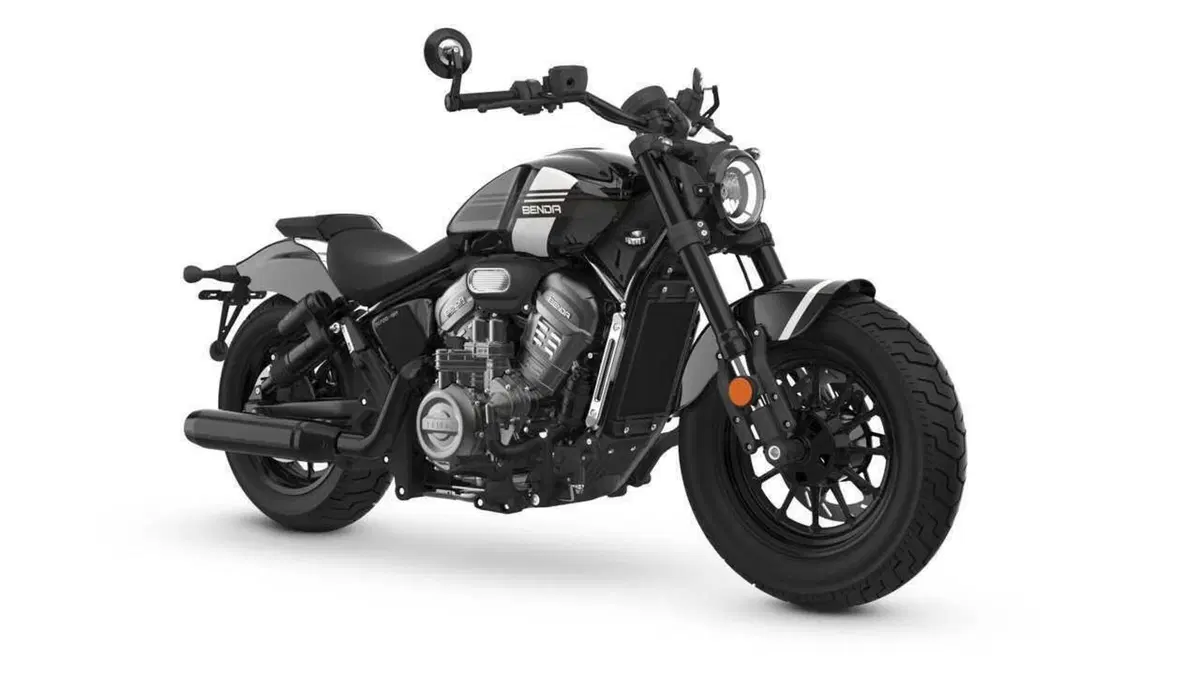 BENDA Rock 707: la cruiser che si abbassa da sola e non ha bisogno della frizione (6)