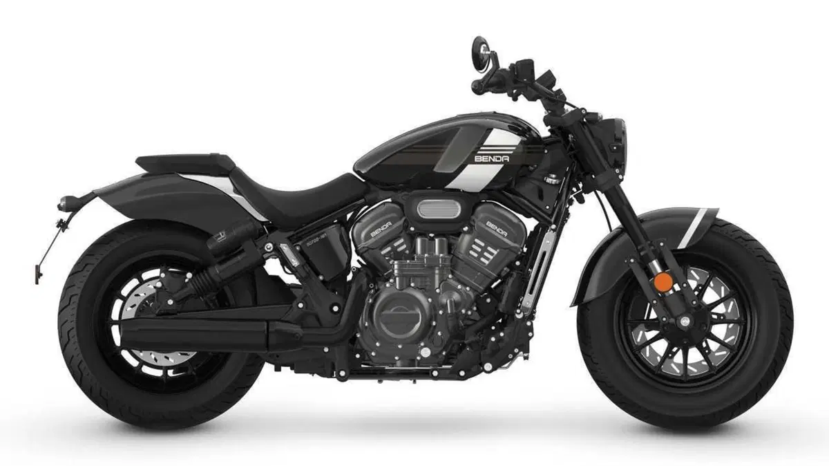 BENDA Rock 707: la cruiser che si abbassa da sola e non ha bisogno della frizione (8)