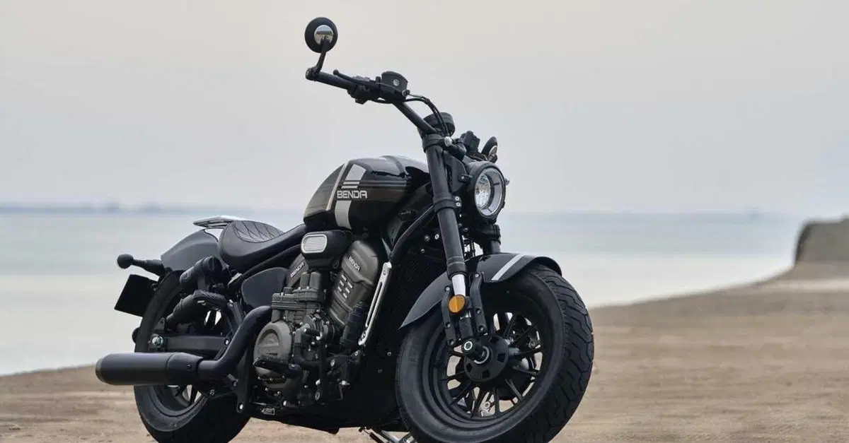 BENDA Rock 707: la cruiser che si abbassa da sola e non ha bisogno della frizione