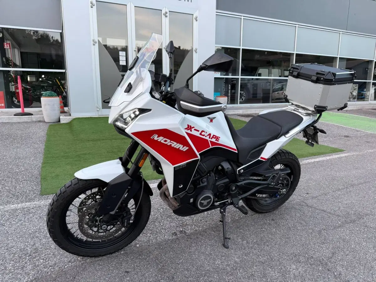 Moto Morini X-Cape 650 (2021 - 26) (3)