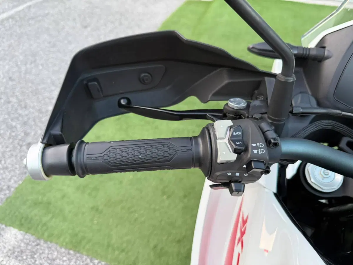 Moto Morini X-Cape 650 (2021 - 26) (16)