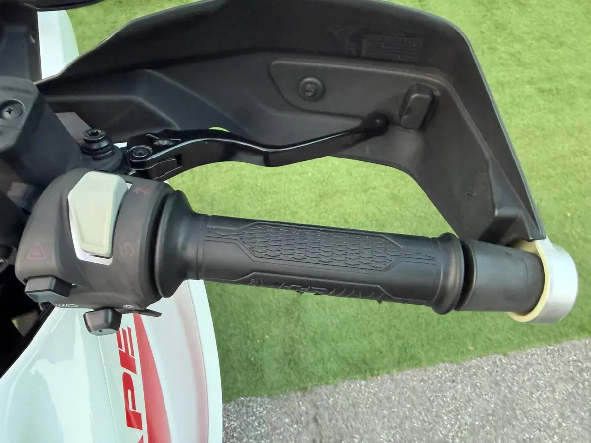 Moto Morini X-Cape 650 (2021 - 26) (17)
