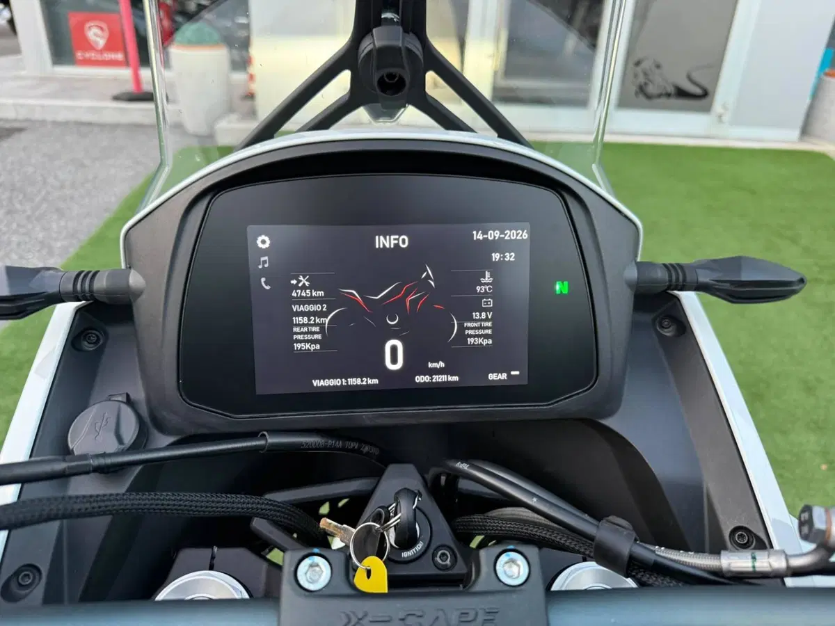 Moto Morini X-Cape 650 (2021 - 26) (19)