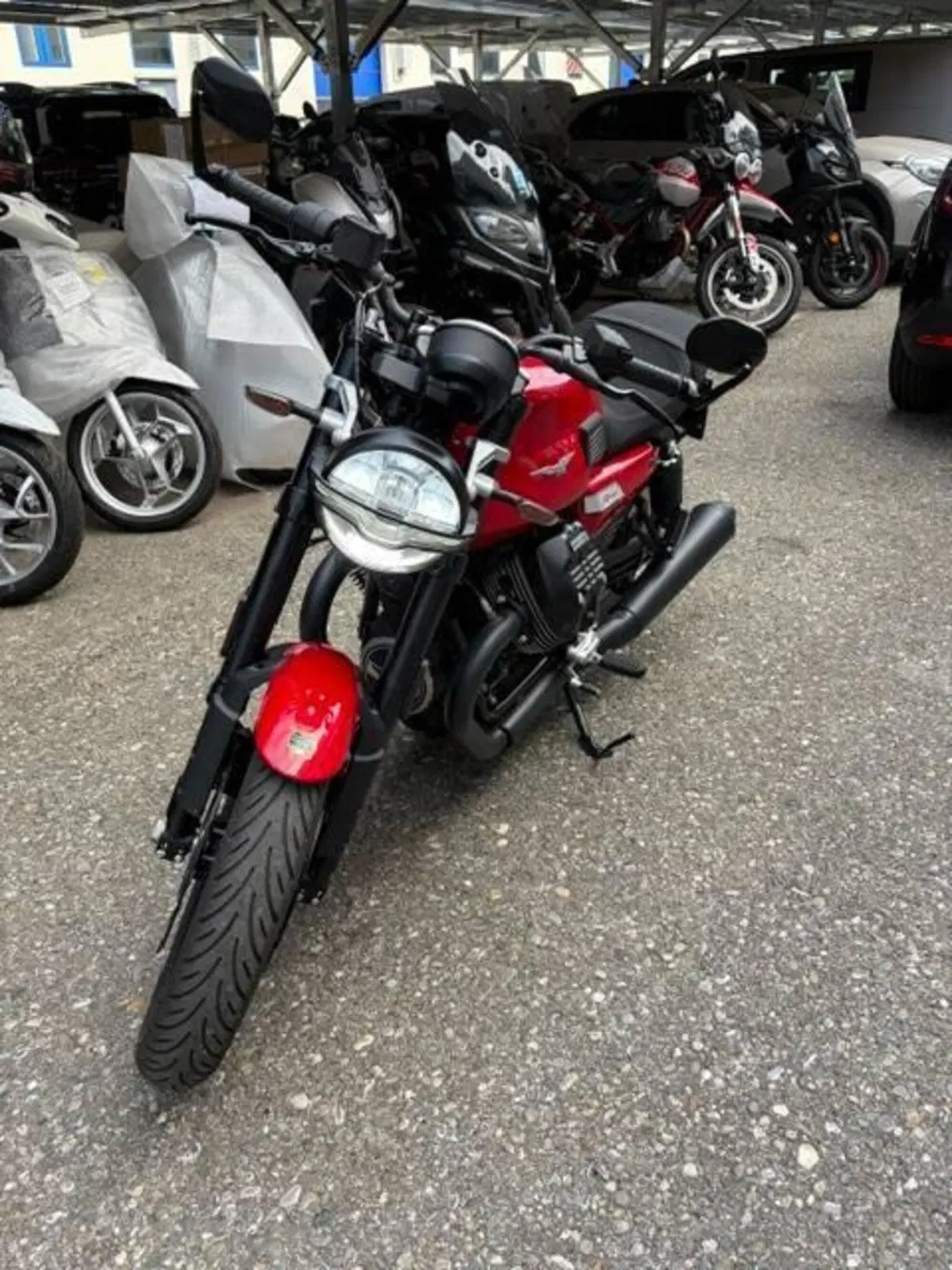 Moto Guzzi V7 Sport (2025 - 26) (2)