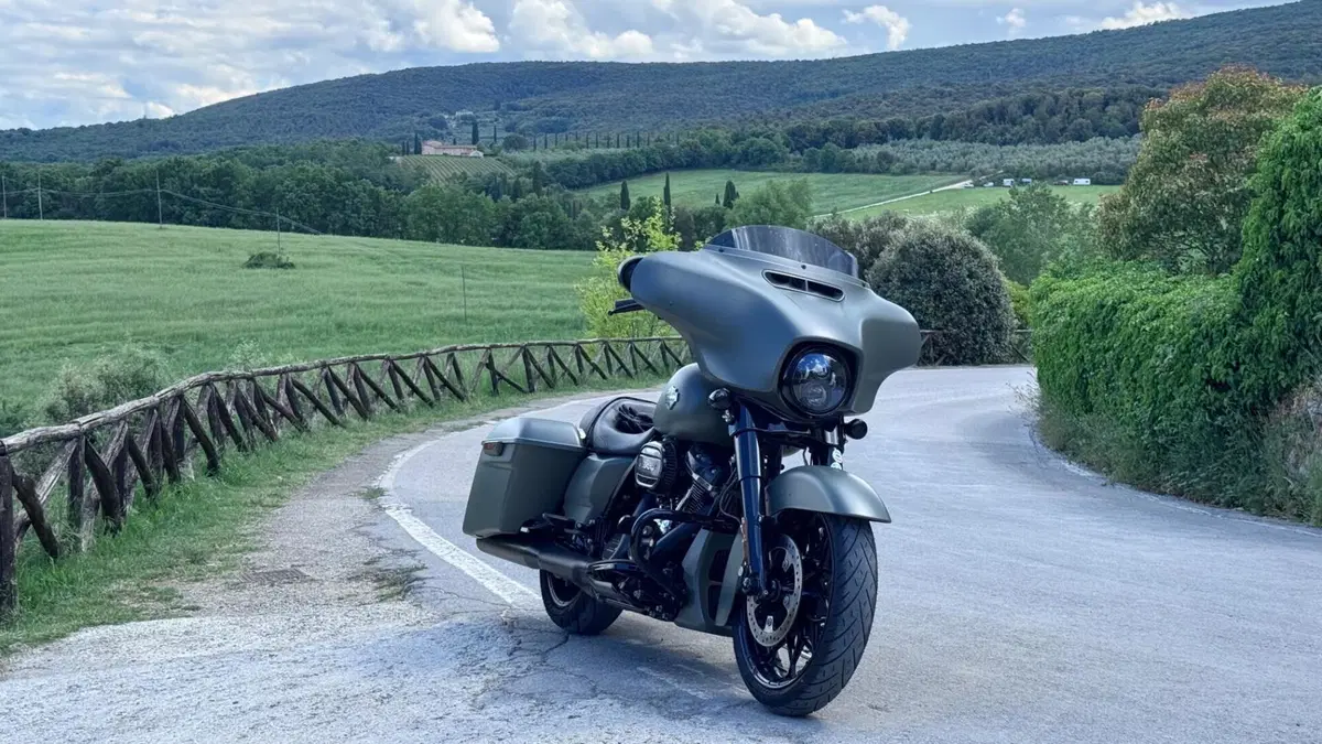 Harley-Davidson 114 Street Glide Special (2019 - 20) - FLHXS (4)